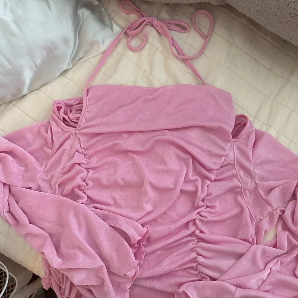 Draped Front Ruched Halter Neck Trumpet Sleeve Crop Tee